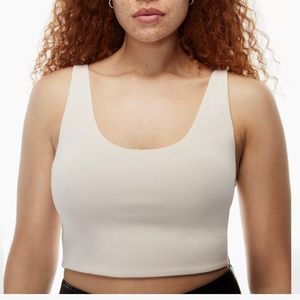 Aritzia Babaton white scoop neck crop tank